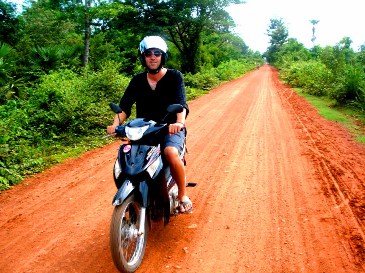 siem reap tour, cambodia, motorbike tours, moto, floating villages cambodia, visit cambodia, jeep tours, cambodia jeep tours, day trips, visit siem reap, siem reap half day, kulen mountain, angkor wat, angkor thom, temple guides, cambodia adventures, activities, tours of angkor wat, temples, bike tours, countryside, what to do in siem reap, beantei srei, beng mealea temple, where to visit, off the beaten path, motorcycle, angkor guides, grand small circuit