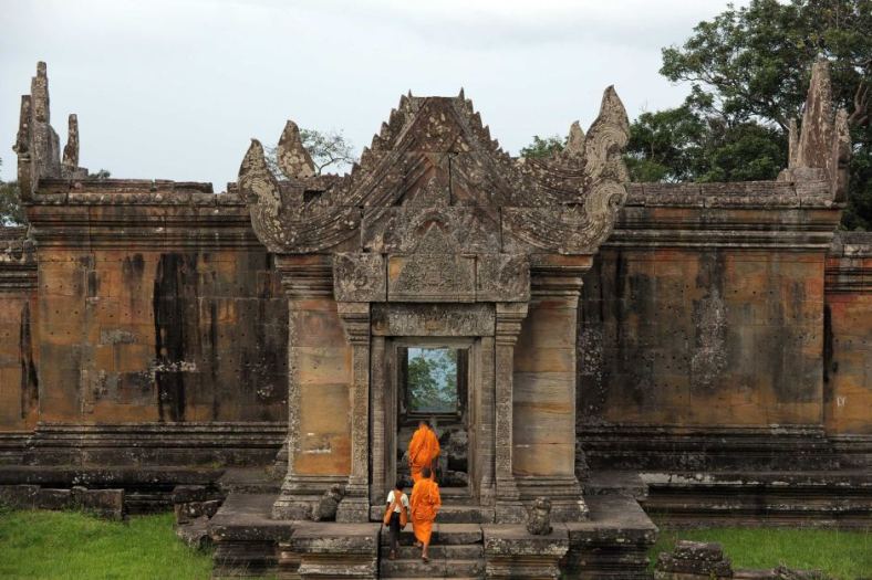 siem reap tour, cambodia, motorbike tours, moto, floating villages cambodia, visit cambodia, jeep tours, cambodia jeep tours, day trips, visit siem reap, siem reap half day, kulen mountain, angkor wat, angkor thom, temple guides, cambodia adventures, activities, tours of angkor wat, temples, bike tours, countryside, what to do in siem reap, beantei srei, beng mealea temple, where to visit, off the beaten path, motorcycle, angkor guides, grand small circuit
