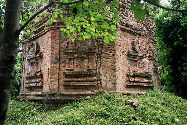 siem reap, cambodia, siem reap motorbike tours,cambodia motorbike tours, things to do in siem reap, floating villages cambodia, visit cambodia, siem reap jeep tours, cambodia jeep tours, jeep cambodia, siem reap tour, tours from siem reap, siem reap day trips, day tours from siem reap, visit siem reap, siem reap half day, kulen mountain, angkor wat, angkor thom, temple guides, cambodia adventure, siem reap activities, tours of angkor wat, angkor wat tours, cambodia temples, bike tour siem reap, siem reap countryside, what to do in siem reap, beantei srei, beng mealea temple, cambodia day tours, where to visit in siem reap, cambodia motorcycle, angkor tours,